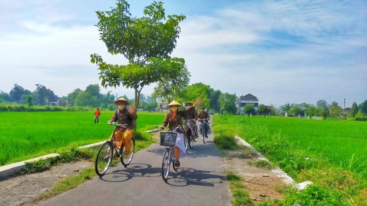 PAKET WISATA SEPEDA PRAMBANAN